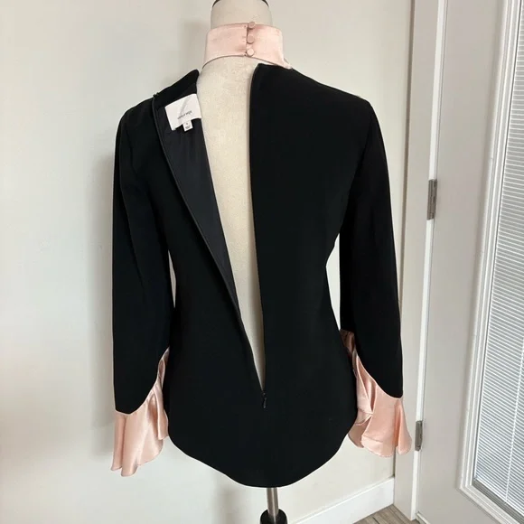 Cinq A Sept Top, V Neck, Size Small - Picture 4 of 10